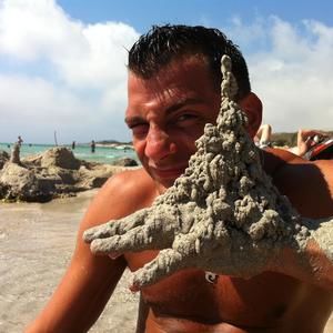 Meet your Posher, Alessandro